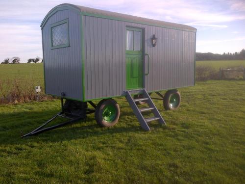 Shrublands Farm Shepherd's Hut