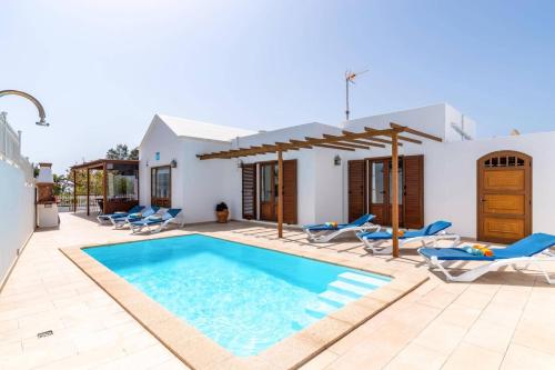 Villa Breezes by Villa Plus