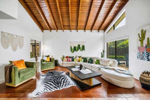 Pool - BBQ - Fire pit - Pool Table - TV room in The Hammocks