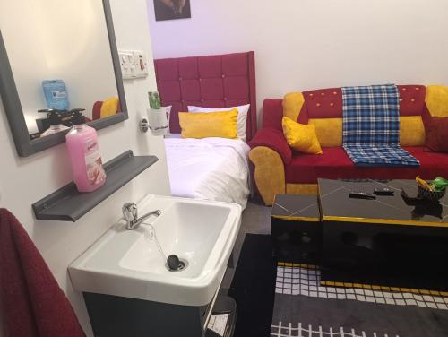 Godvari Hawaii Executive Furnished Studio Apartment, Close to Rupa Mall, Eldoret CBD, MTRH,Iten Road in Eldoret