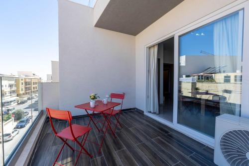Swieqi Luxury New 2BDR Apartment by PMI Malta – khách sạn tại Il-Mensija