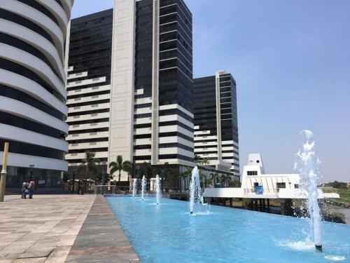 Riverside Luxe 2 Bedroom apartment - image 2