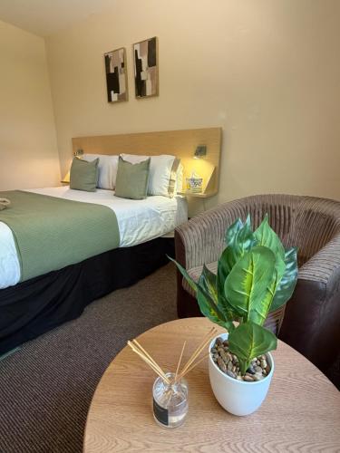 Elme Hall Hotel - FREE Parking - Ideal for contractors - Shared Kitchen in Kings Lynn
