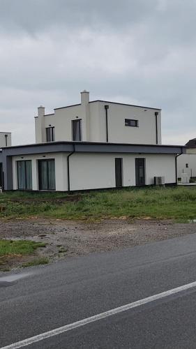Zemira house – khách sạn tại Barca