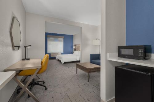 Holiday Inn Express Marble Falls an IHG Hotel - image 31