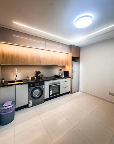 Beautiful Appartement a Gueliz - au Centre ville - front train station TGV 2 Min - image 7