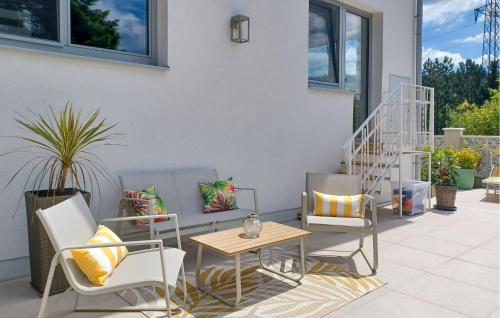 . Ferienwohnung Mit Terrasse