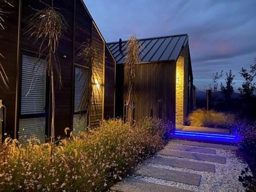 Exterior view, Apres Ski - Wanaka Retreat - Sleeps 6 in Other