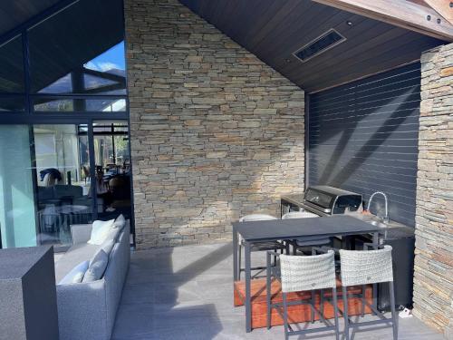 Facilities, Apres Ski - Wanaka Retreat - Sleeps 6 in Other