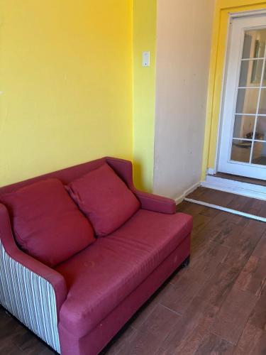 Cottage with French doors and tons of sunlight in Oakland (Kalifornia)