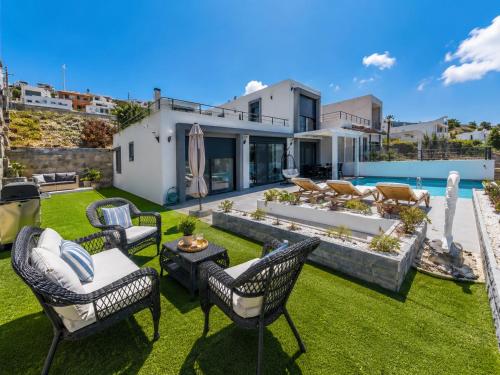 3 Bedroom-Sea View Villa with Private Pool,BBQ-Yalikavak-Bodrum – khách sạn tại Gundogan