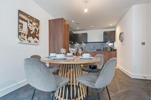 Stylish 2BDR Loft in Birminghams Jewellery Quarter in Castle Bromwich