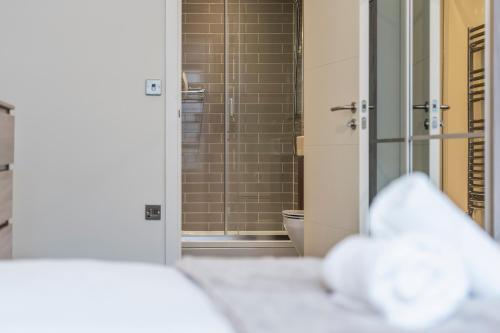 Stylish 2BDR Loft in Birminghams Jewellery Quarter in Castle Bromwich