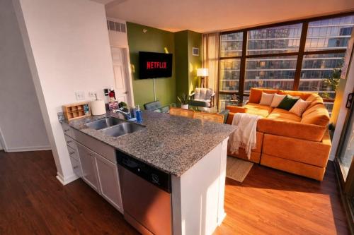 South Loop 2BR Skyline Views - 5 Min to Grant Park in Grant Park
