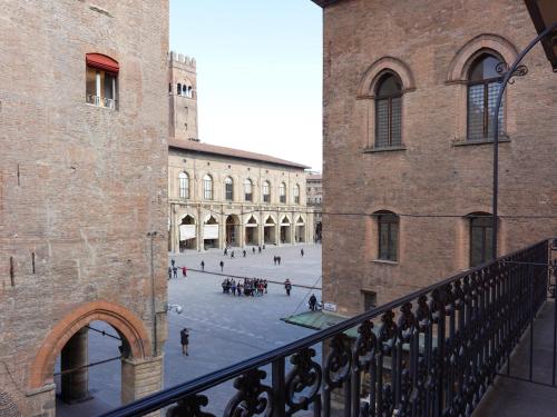 Casa Isolani Luxury Rooms Piazza Maggiore - 발코니/테라스