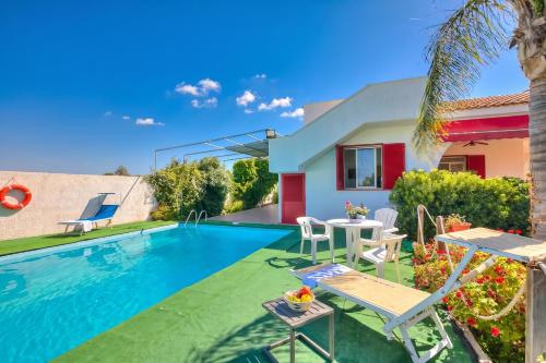 Villa Strea With Pool - Happy Rentals