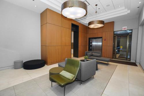 Prime Chicago 2BR Skyline - 5 Min to Museum Campus in Grant Park