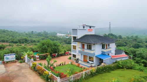 Amboli Hill Resort