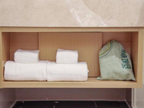 City Comfort Inn Wuhan Jianghan Road Xunlimen Metro Station – Wuhan, OH