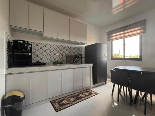 Stay at Diez in ลากูน่า
