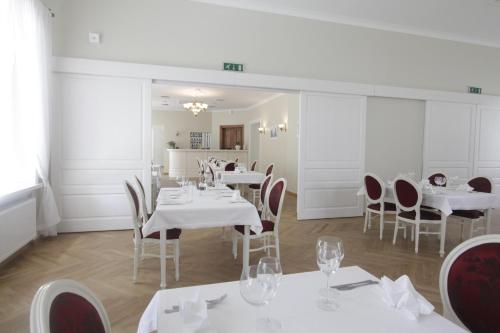 Single Room image 7