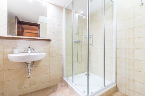 Residence Thunovska - image 9