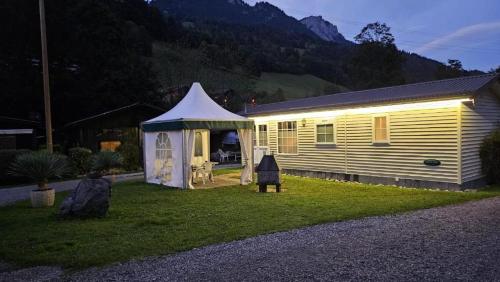 Hotelli välisilme, Mobilehome in Oberwil