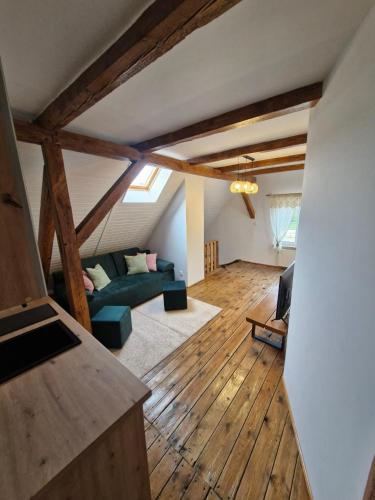Mazurska Ostoja Wiartel apartament na poddaszu in Wiartel