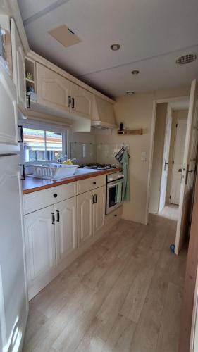 köök, Mobilehome in Oberwil