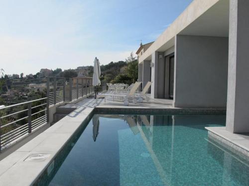 LOCATION VACANCES NICE - Villa 5* Nice St Pancrace, Nizza