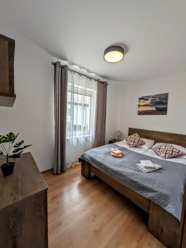 1 double bed, 2 sofa beds