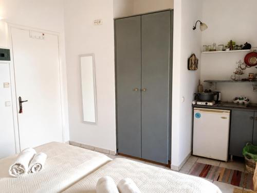 Votsalon Beach House - 30 meters from Alykes Beach – Katastari, SC