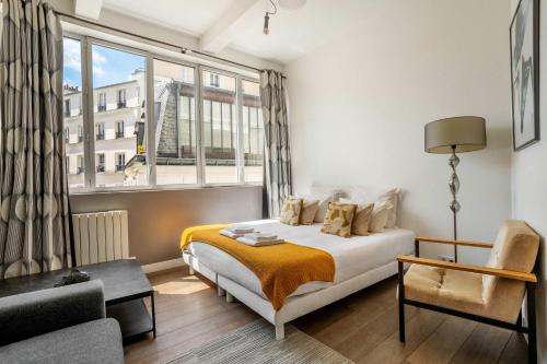 Montmartre Stylish and bright 3BD with terrace
