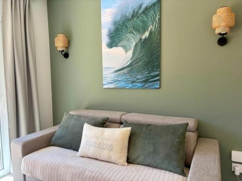 Côte&Lac New Villa with Heated Pool and Summer Bar, Sleeps 8