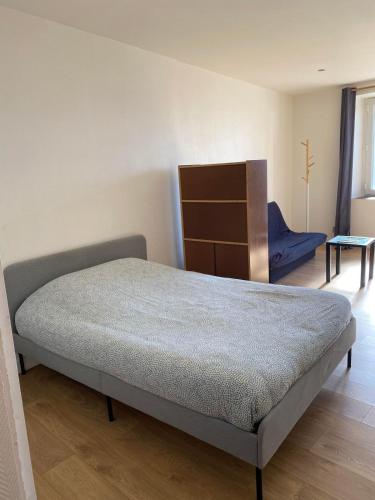 studio in Saint-Pourcain-sur-Sioule