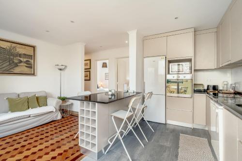 Santarem Terrace by Homing in Marvila