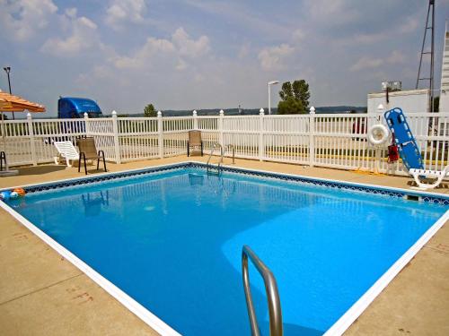 Motel 6-Dale, IN in Dale, USA