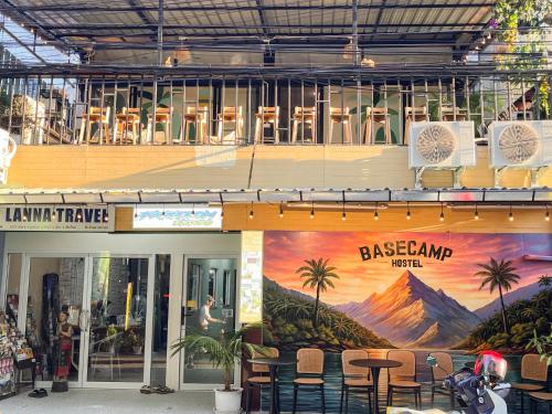 Basecamp Hostel near Wat Mahawan
