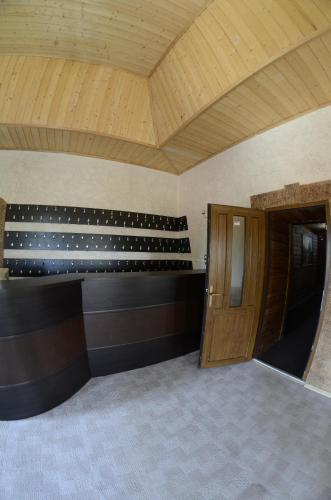 Curtea Boierului Hotel in Trebujeni