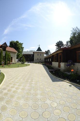 Ieeja, Curtea Boierului Hotel in Trebujeni