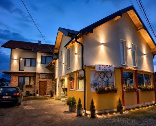 . Apartmani Hena