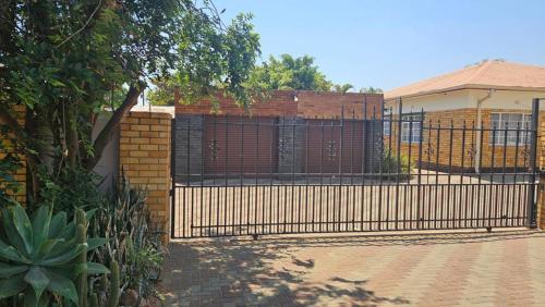 Exterior view, Rams Blissful Guest House in Rustenburg