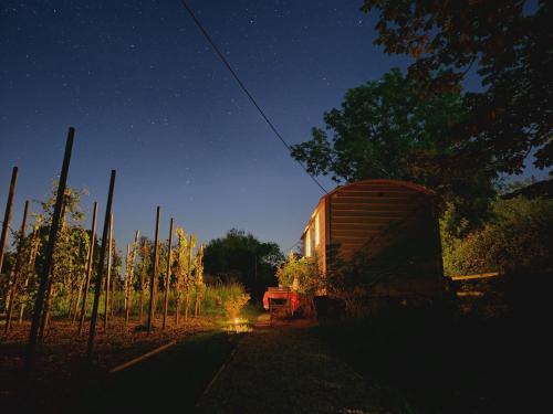 A szálláshely kívülről, Starlight Shepherd Hut in Bampton (Oxfordshire)