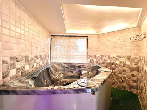 Hot tub, Villa by sturmfrei Lonavala near Della Adventure