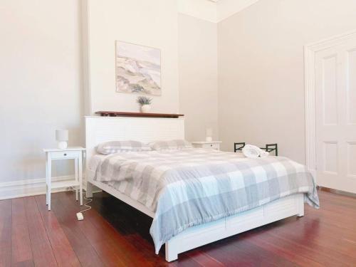 Perth property - Heritage Charm Meets Modern Ease – khách sạn tại Sân Bay Perth