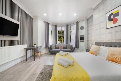 The Cozy Stays Hackney House near Farm:Shop & Cafe