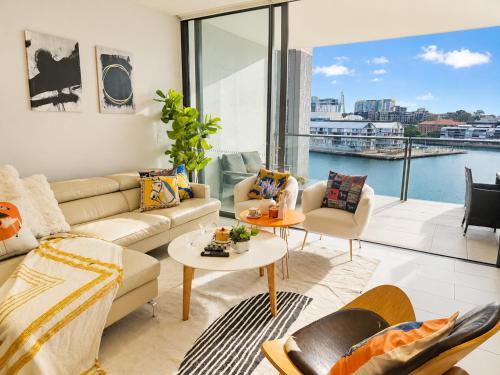 Absolute Waterfront Living in the CBD in Other