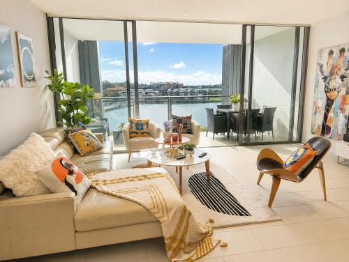 Absolute Waterfront Living in the CBD in Other