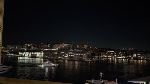 Absolute Waterfront Living in the CBD in Other
