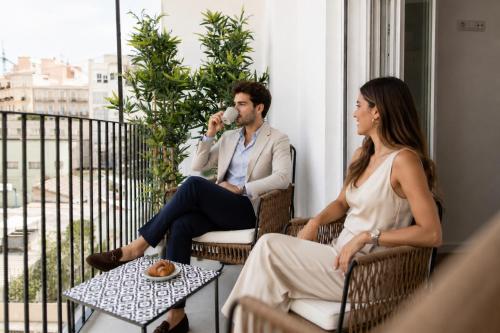 FLORIT FLATS - LUXURY Apartment with Balcony - 4 Guests - City Centre – khách sạn tại Eixample